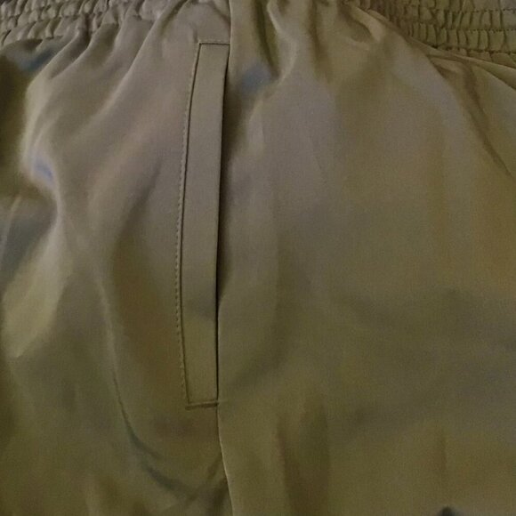 Lane Bryant Wide Leg Pants Sz 26/28W Stretchy Silky Green Elastic Waist Pull On - Picture 8 of 9